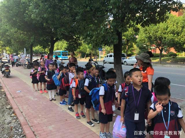 校外托管班火爆的真相:小学生作息时间不考虑家长上下班时间!